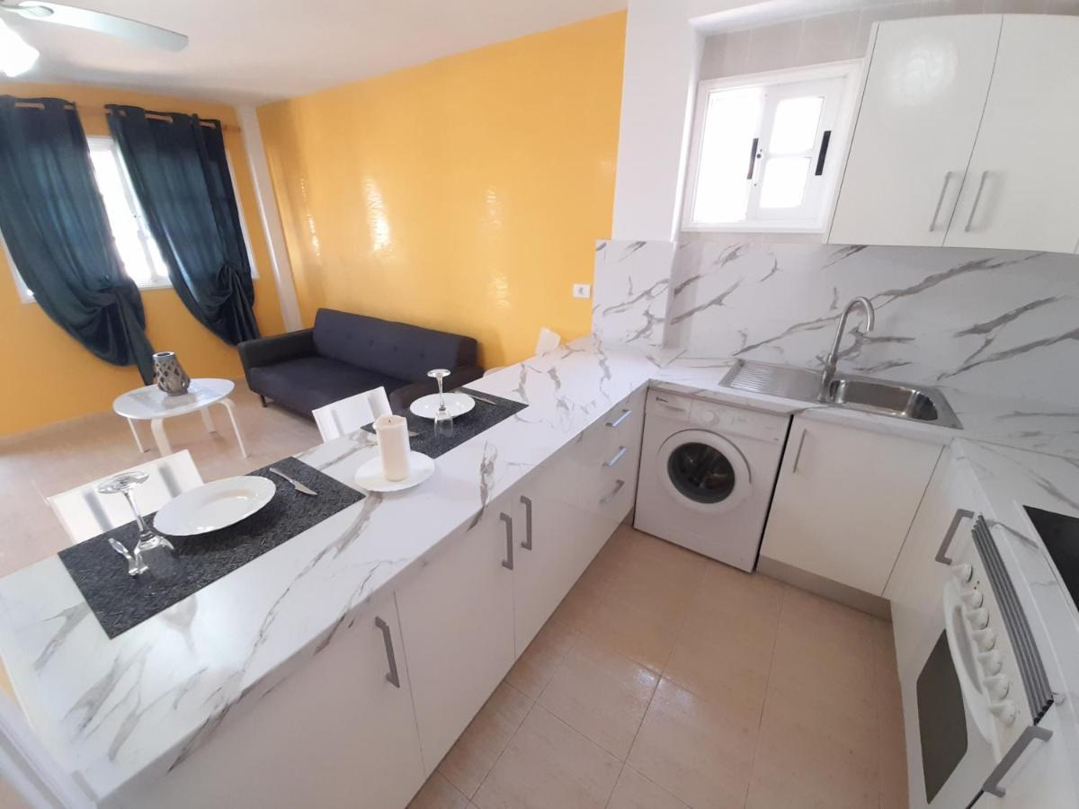 Appartement The Heights Deluxe à Arona  Extérieur photo